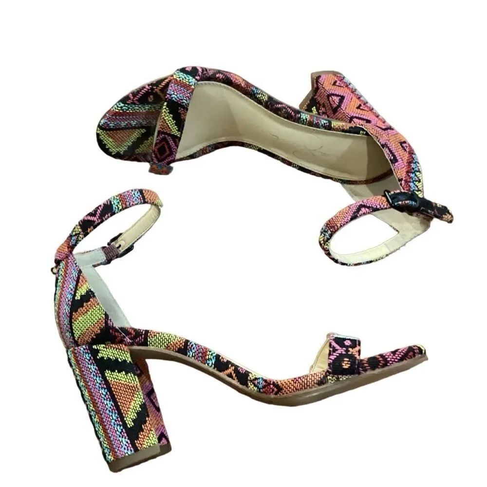 Jessica Simpson 5.5 Monrae Aztec Block Heel - Picture 9 of 14
